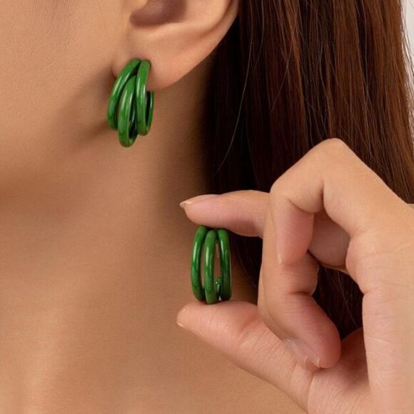 3for$20 NEW 1pair Fashionable Light Earrings - Picture 1 of 3